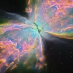 Pernahkah kamu mendengar tentang Nebula Boomerang? Jika belum, siap-siap untuk terpesona! Nebula ini dikenal sebagai salah satu tempat terdingin di alam semesta, dengan suhu yang mencapai 1 Kelvin, setara dengan -272 °C. Suhu ini hampir mendekati absolute zero, di mana molekul-molekul tidak dapat bergerak sama sekali.