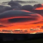 Awan Berbentuk UFO Muncul di Langit Manchester Selama 10 Menit